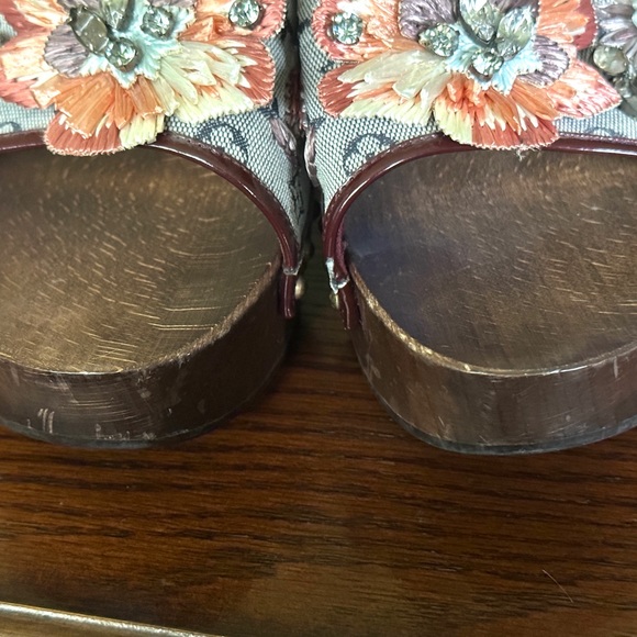 Louis Vuitton Monogram Floral Slides Blue/Peach - Picture 7 of 9